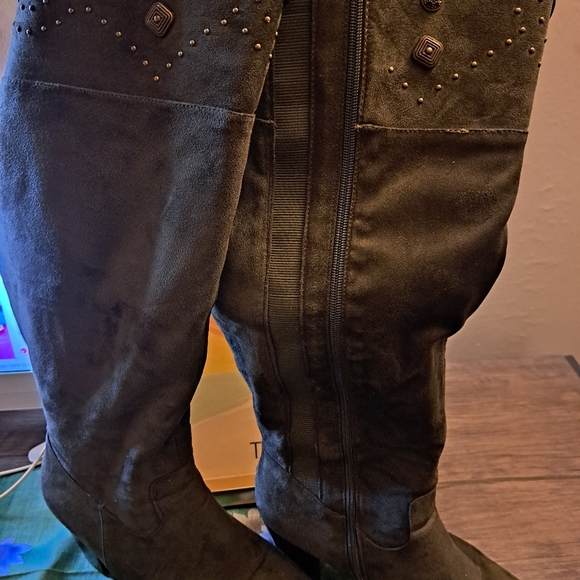 Over knees suede boots 3-inch block heel - Picture 2 of 4